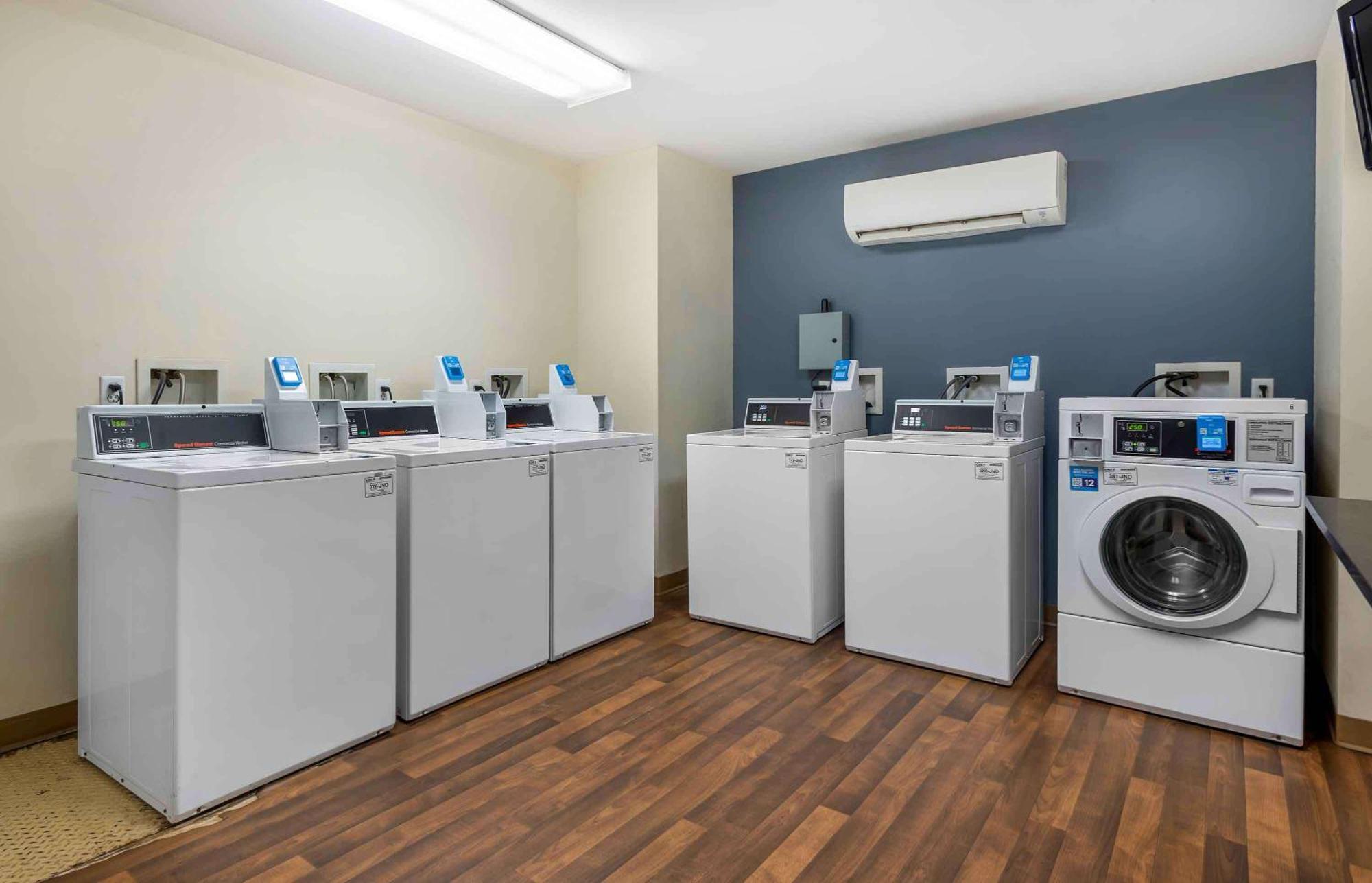 Extended Stay America Suites - Newark - Woodbridge Esterno foto