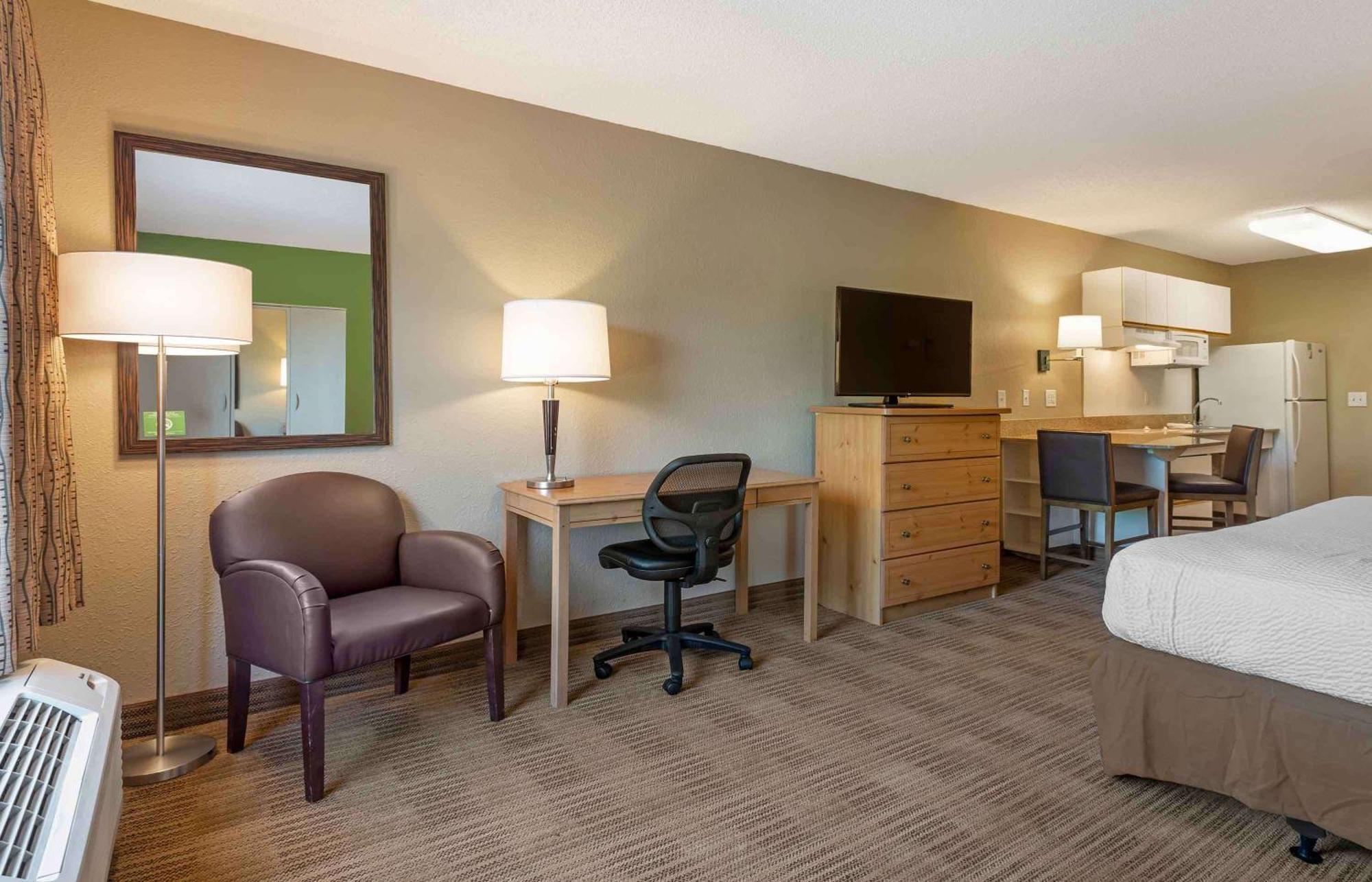 Extended Stay America Suites - Newark - Woodbridge Esterno foto